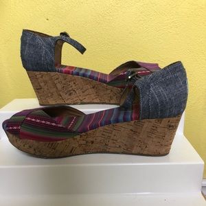 Woman’s Tom’s in Wedges and lots of Colour!!